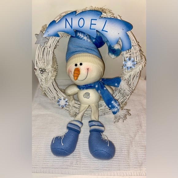 3/75$ Christmas white&blue‎ wicker Door Wreath with Stuffed SnowMan - Picture 7 of 13